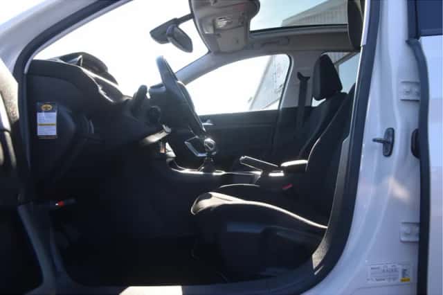 Peugeot 308 (2017) thumbnail 6