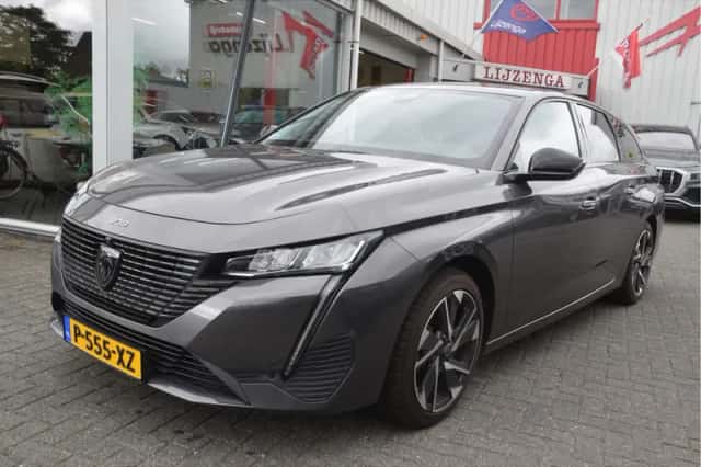 Peugeot 308 (2022) thumbnail 2