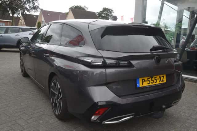 Peugeot 308 (2022) thumbnail 5