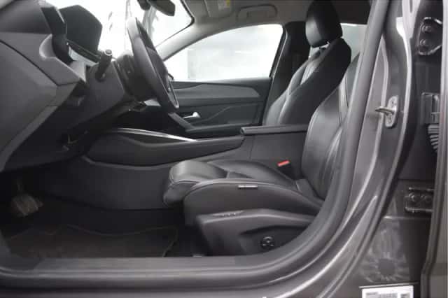 Peugeot 308 (2022) thumbnail 6