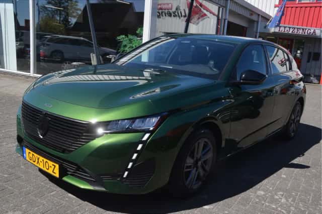 Peugeot 308 (2024) thumbnail 2