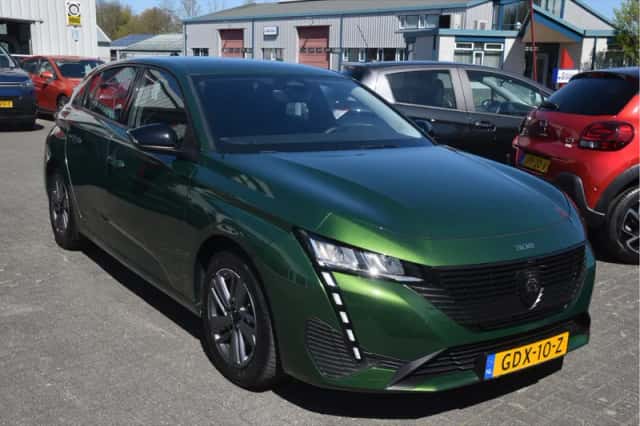 Peugeot 308 (2024) thumbnail 3