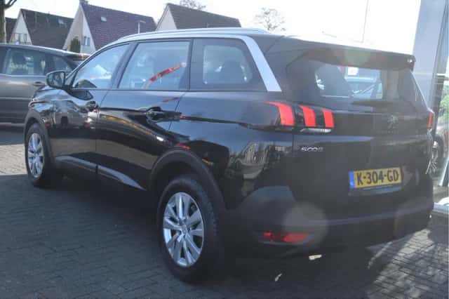 Peugeot 5008 (2020) thumbnail 5