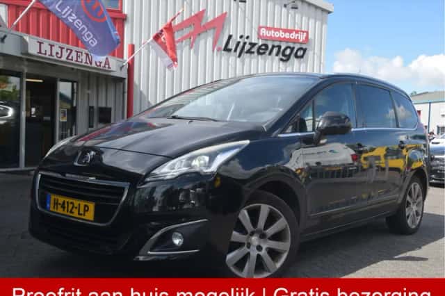 Peugeot 5008 (2015) thumbnail 1