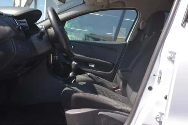 Renault Clio (2020) thumbnail 6