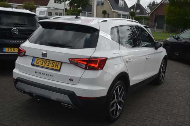 SEAT Arona (2019) thumbnail 4