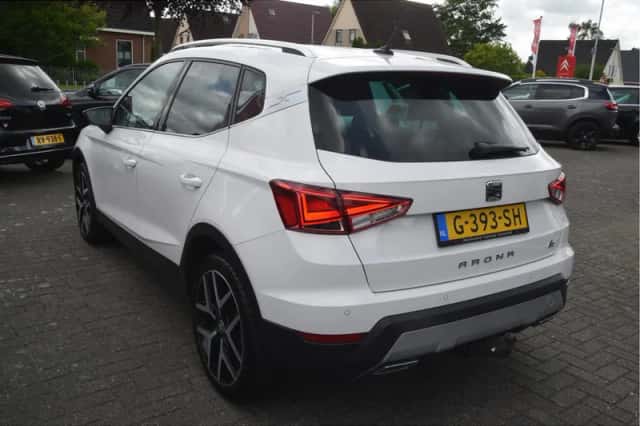 SEAT Arona (2019) thumbnail 5