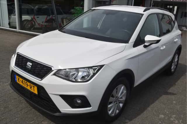SEAT Arona (2021) thumbnail 2