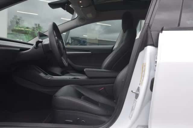 Tesla Model 3 (2022) thumbnail 6