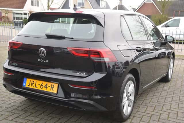 Volkswagen Golf (2020) thumbnail 4