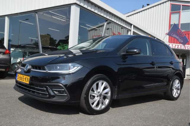 Volkswagen Polo (2011) thumbnail 3