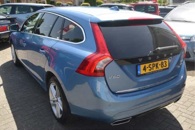 Volvo V60 (2013) thumbnail 4