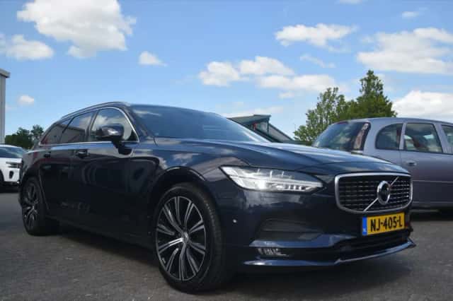 Volvo V90 (2017) thumbnail 3