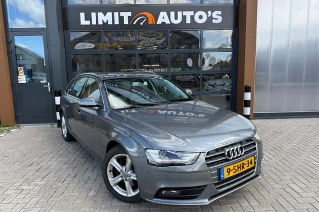 Audi A4 (2013) thumbnail 4