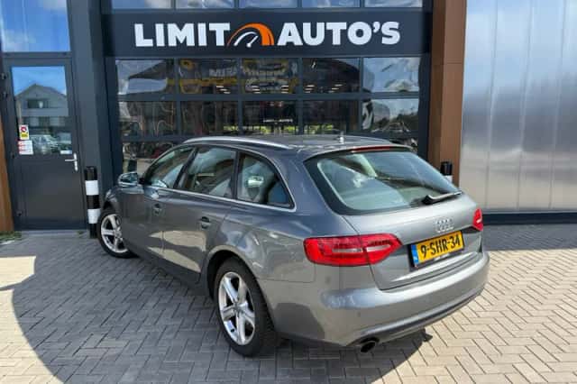 Audi A4 (2013) thumbnail 5