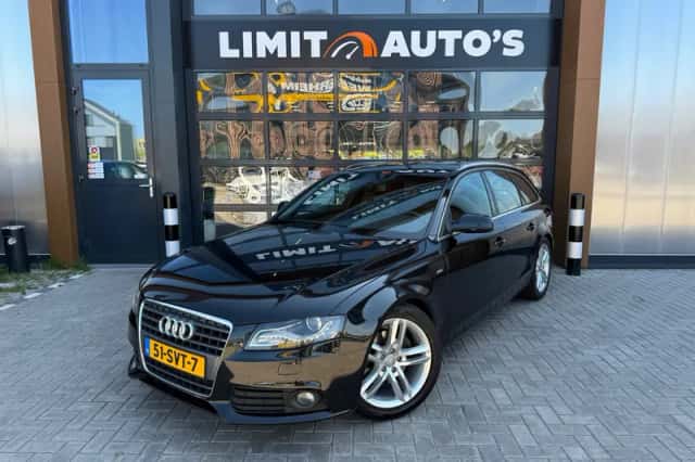 Audi A4 (2012) thumbnail 1