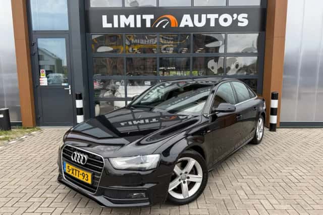 Audi A4 (2015) thumbnail 1
