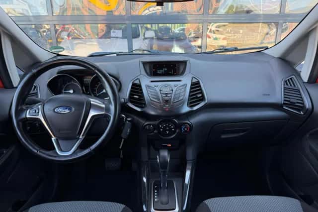 Ford EcoSport (2016) thumbnail 3