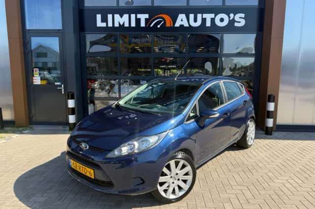 Ford Fiesta (2011) thumbnail 1