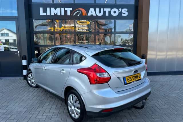 Ford Focus (2011) thumbnail 5