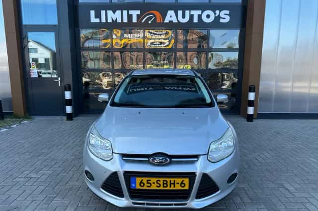 Ford Focus (2011) thumbnail 6