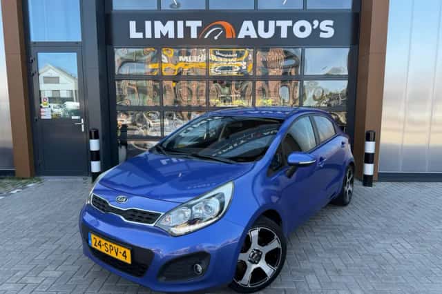 Kia Rio (2012) thumbnail 1