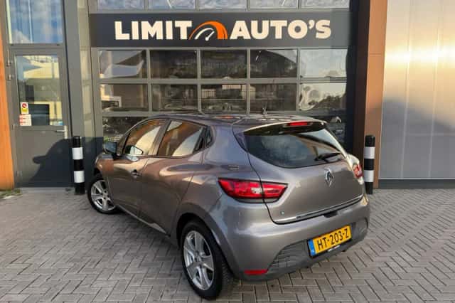 Renault Clio (2015) thumbnail 5