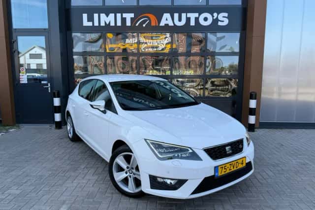 SEAT Leon (2013) thumbnail 4