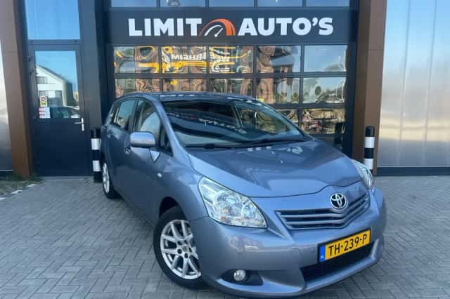 Toyota Verso (2012) thumbnail 4