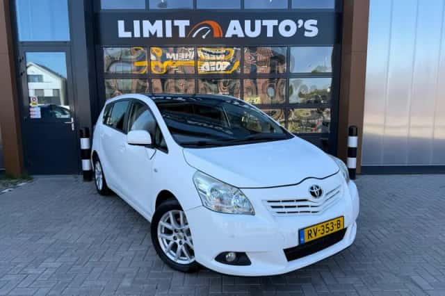 Toyota Verso (2012) thumbnail 4