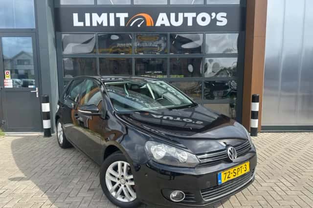 Volkswagen Golf (2011) thumbnail 4