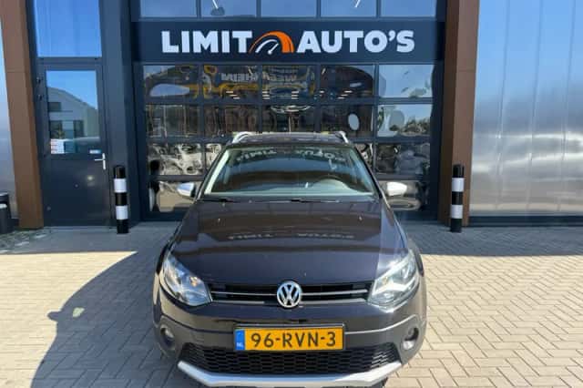 Volkswagen Polo (2011) thumbnail 6