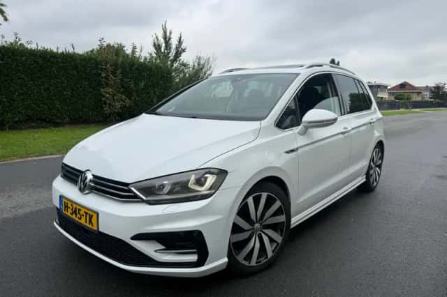 Volkswagen Golf Sportsvan (2017) thumbnail 1