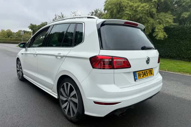 Volkswagen Golf Sportsvan (2017) thumbnail 4
