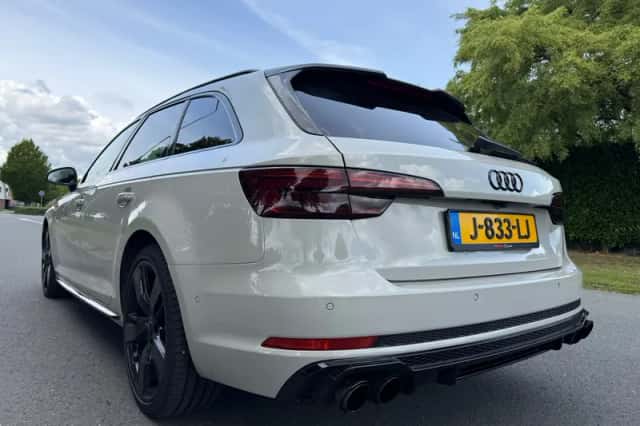 Audi A4 (2016) thumbnail 4