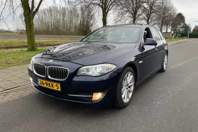 BMW 5-Serie (2011) thumbnail 1