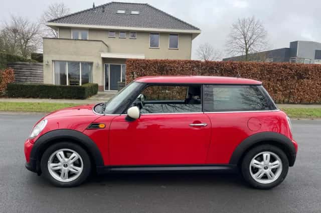 MINI One (2012) thumbnail 2