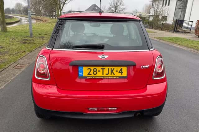 MINI One (2012) thumbnail 5