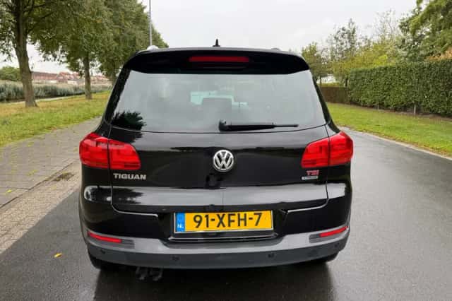 Volkswagen Tiguan (2012) thumbnail 4