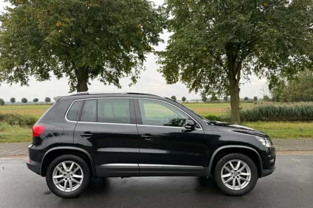 Volkswagen Tiguan (2012) thumbnail 6