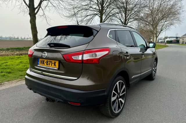 Nissan Qashqai (2015) thumbnail 5