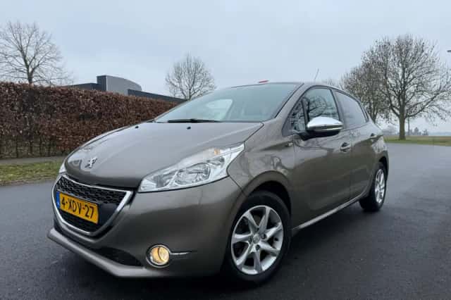 Peugeot 208 (2014) thumbnail 1