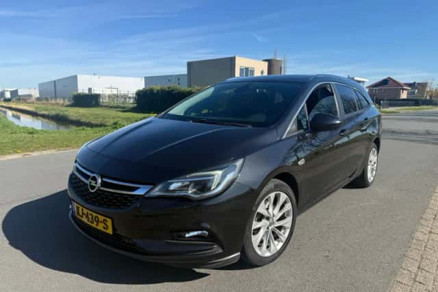 Opel Astra (2016) thumbnail 1