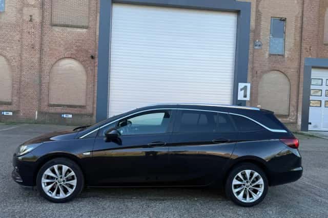 Opel Astra (2016) thumbnail 2