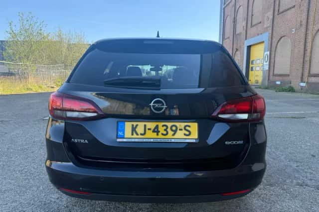 Opel Astra (2016) thumbnail 4