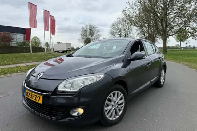 Renault Mégane (2013) thumbnail 1