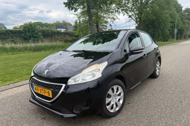 Peugeot 208 (2012) thumbnail 1