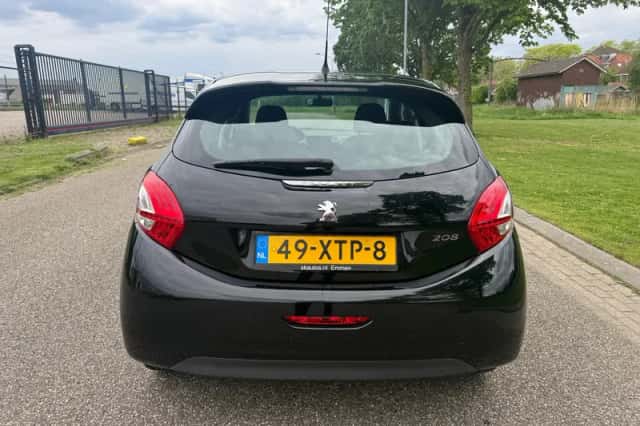 Peugeot 208 (2012) thumbnail 4