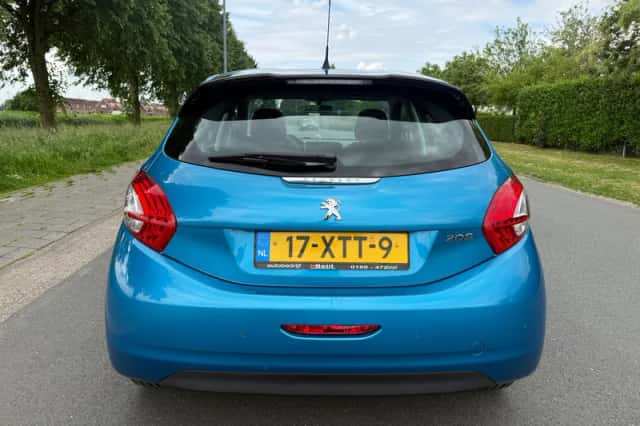 Peugeot 208 (2012) thumbnail 4