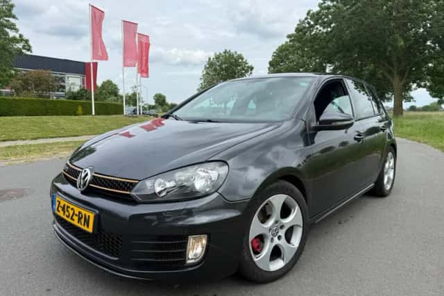 Volkswagen Golf (2009) thumbnail 1